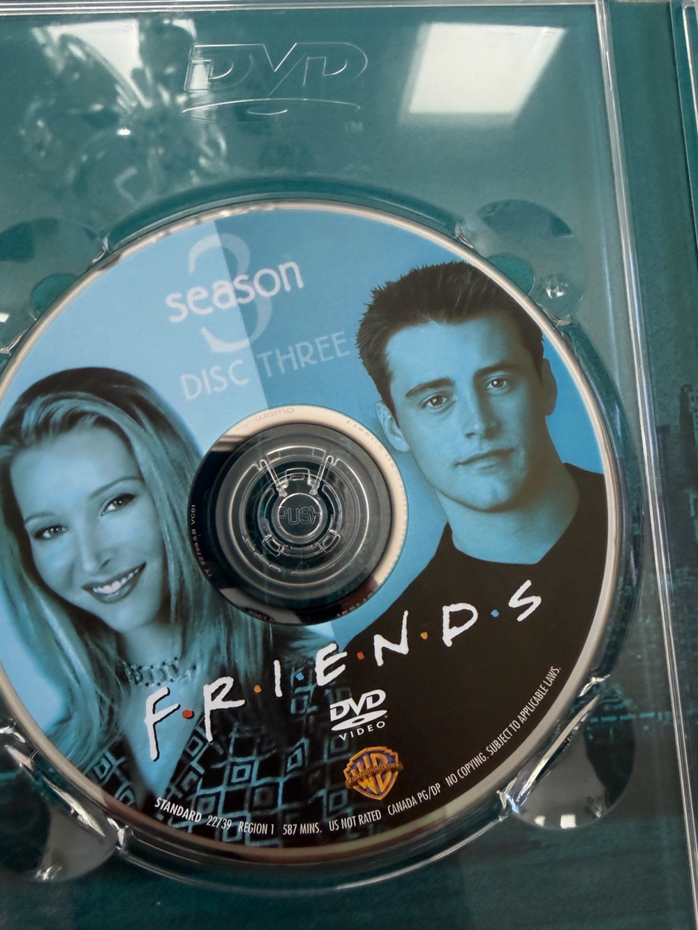 Friends The Complete Third Season DVD box set. Warner Bros. - Picture 8 of 10